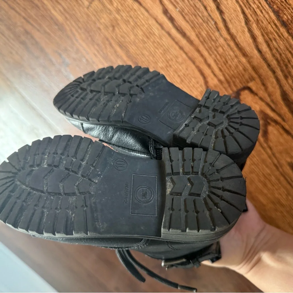 Trendy Combat Boots with Lace-up Front - Size 10t